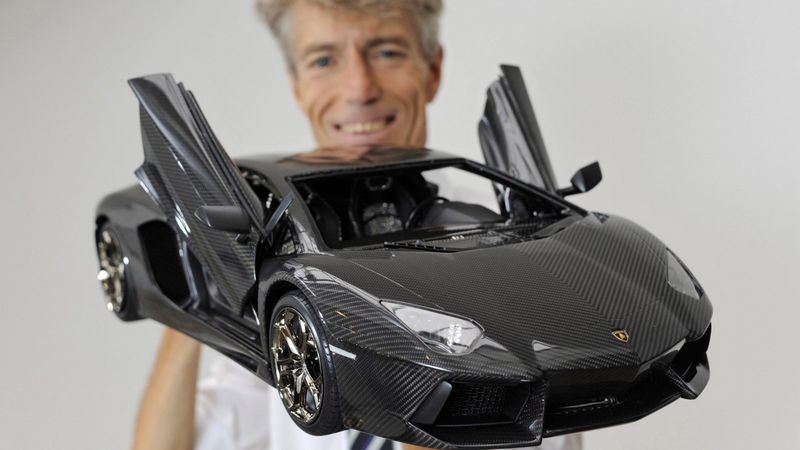 Pasaule mīl Lamborghini Aventador