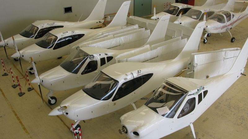 No Itālijas lidmašīnu ražotāja 50% lidaparātu iegādājas «sava prieka pēc»