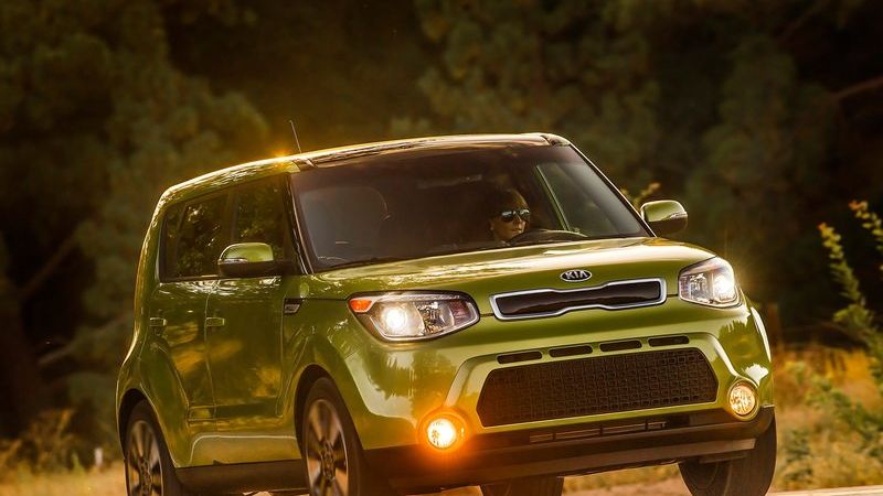 KIA Soul: Kastīte ar uzlabotu saturu