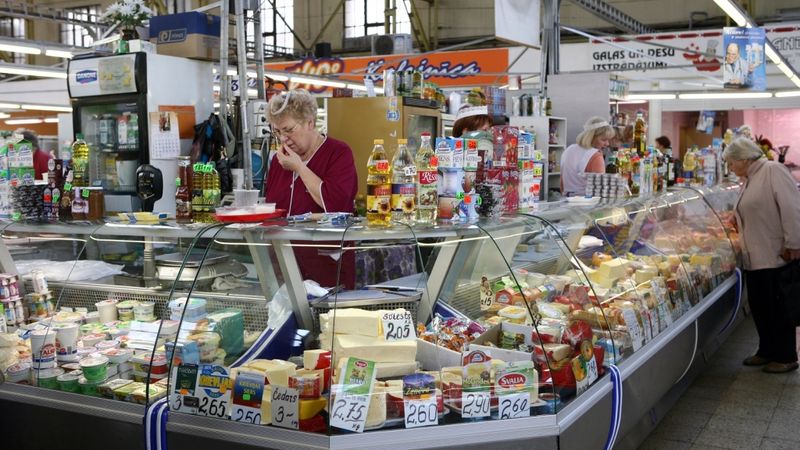Rīgas Centrāltirgū slēgs Piena paviljonu