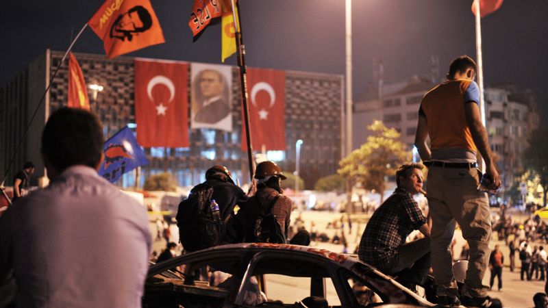Turcijas valdība piekāpjas protestētājiem – apturēs Gezi parka apbūvi