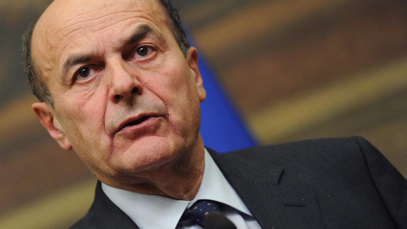 Bersani: Itālijas premjera amats domāts garīgi slimai personai