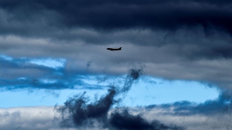 Izbeigts aviokompānijas PrimeraAir Nordic maksātnespējas process