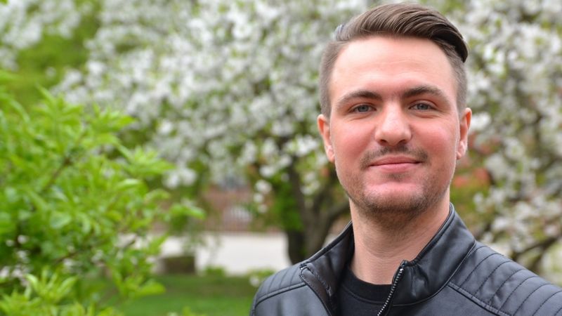Māksla savilkt visus striķīšus kopā