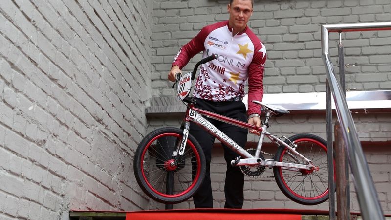 Štrombergs paziņo par karjeras beigām