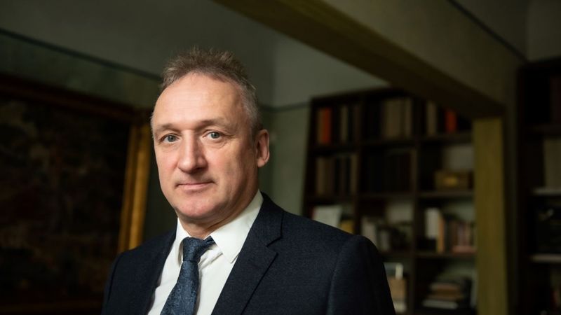Valdība atver maku. Vagariem pietuvinātie zemes īpašnieki, stājieties rindā!