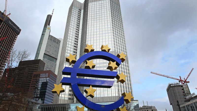 Slovēnijas bankām līdz jūlijam būs nepieciešams gandrīz miljards eiro