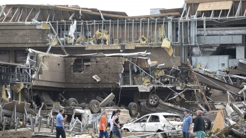 Tornado plosa ASV; bojā gājis vismaz 91 cilvēks