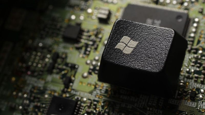 Microsoft apsteidz ExxonMobil, kļūstot par otro vērtīgāko uzņēmumu pasaulē
