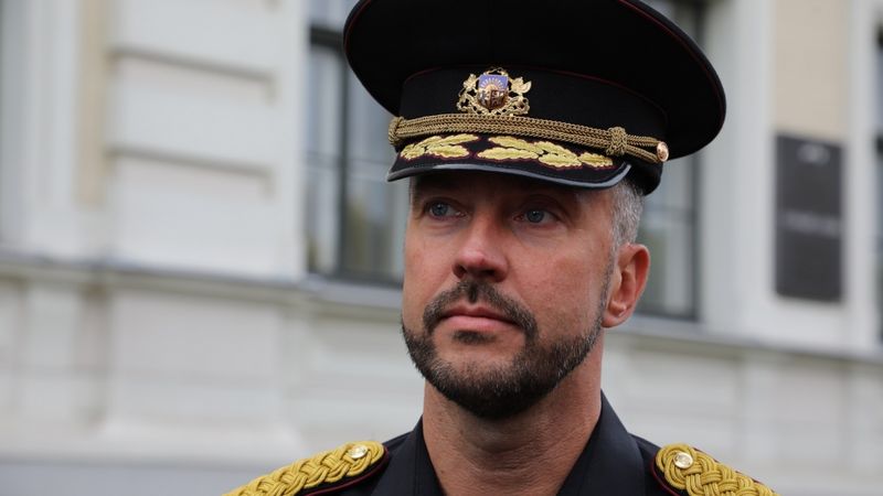 Kariņš virzīs Eklonu iekšlietu ministra amatam