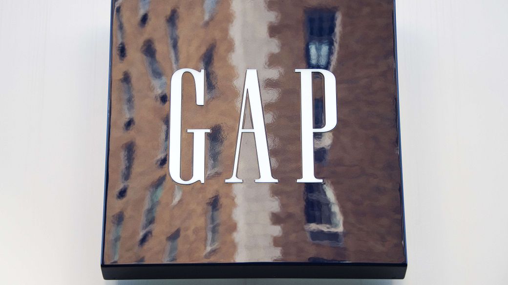 Gap Ziemeļamerikā slēgs 175 veikalus
