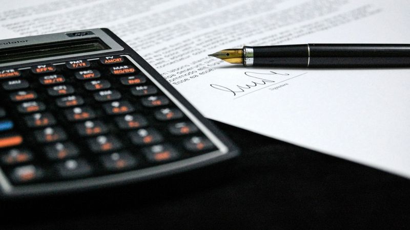 Latvijā retāk nekā citviet Baltijā izvērtē kredīta līguma noteikumus