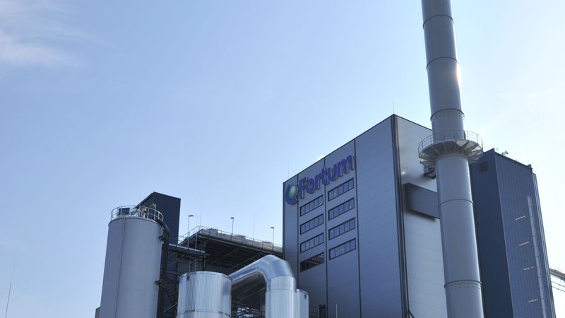 Atklāj lielāko biomasas koģenerācijas staciju Latvijā