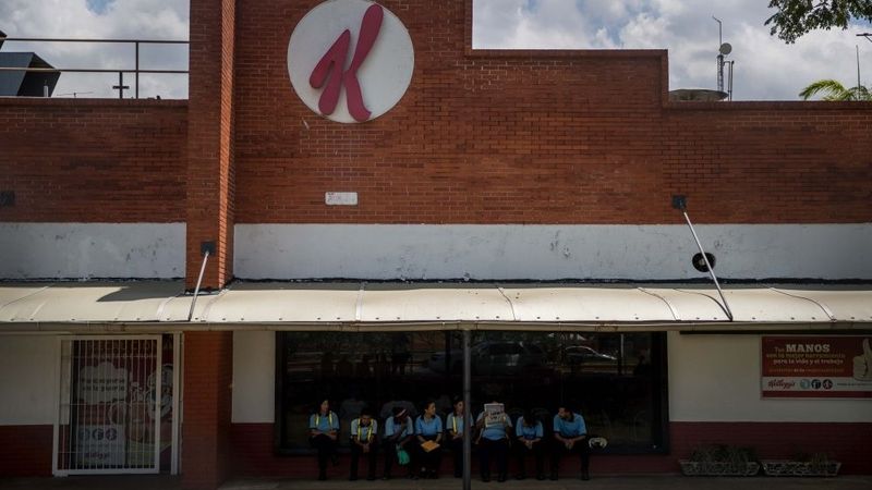Venecuēla konfiscē Kellogg brokastu pārslu rūpnīcu