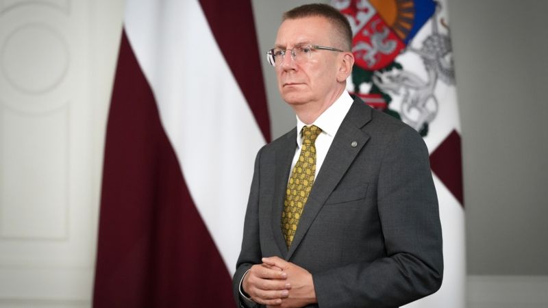 Prezidents iesniedzis grozījumus valsts uzņēmumu valžu atalgojuma iesaldēšanai