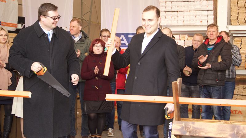 PATA kokmateriāli Valmierā atklāj jauna koncepta veikalu