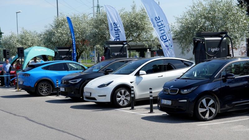 Ignitis ON ar 16 miljonu eiro ES līdzfinansējumu uzstādīs 500 elektroauto uzlādes punktus