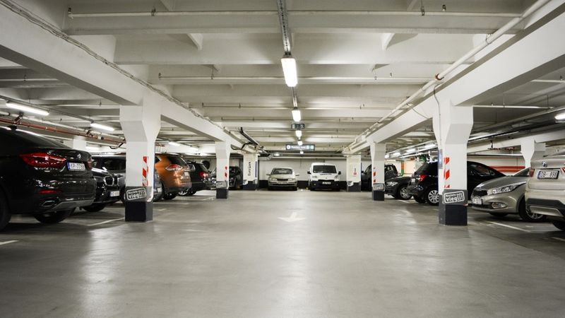 Vairākās autostāvvietās Rīgā ieviesta automātiskas apmaksas sistēma