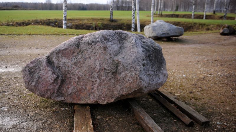 Likteņdārza amfiteātri varot ieskalot Daugavā
