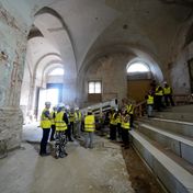 Torņa ielas pārbūvē konstatēts bagātīgs arheoloģiskais materiāls
