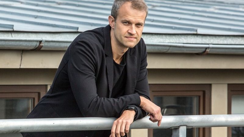 Investē datos un maina fokusu