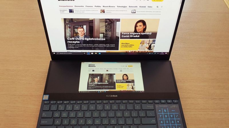 Divi ekrāni produktivitātei un izklaidei
