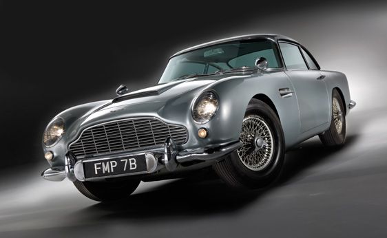 Džeimsa Bonda Aston Martin varētu tikt pārdots par 10 miljoniem