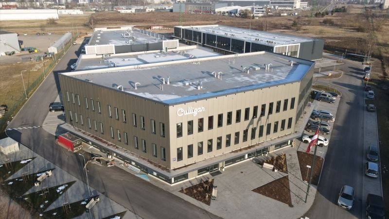 Par 20 miljoniem Rīgā pabeidz Versum biznesa centru