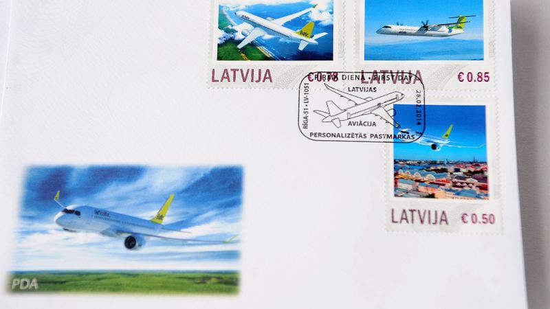 Papildināta fotogalerija - airBaltic Bombardier lidmašīnas tagad arī uz pastmarkām