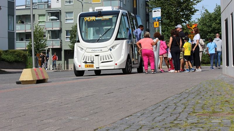 Igaunijas ielās startē pašbraucošs autobuss