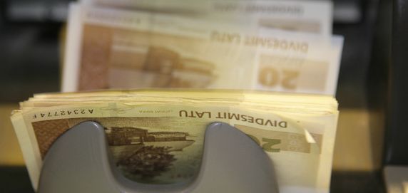 Valsts uzņēmumu parādsaistības sasniedz teju miljardu