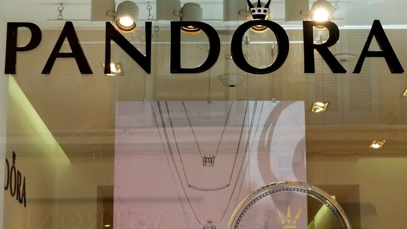 Pandora akcijas cena pieaug par 10%, reaģējot uz informāciju par iespējamo pārdošanu