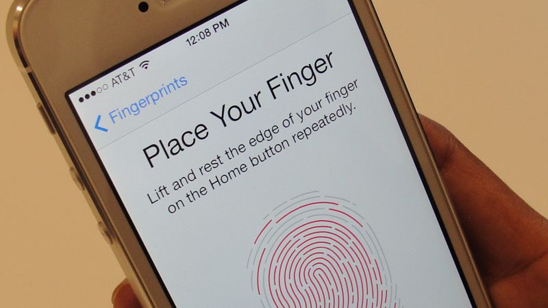Apple pirkstu nospiedumu lasīšanas tehnoloģiju uzlauž divu dienu laikā