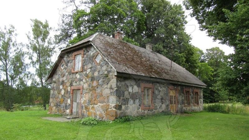Bondaram piederošais īpašums Ainažu pagastā izsolē pārdots par 15 400 eiro