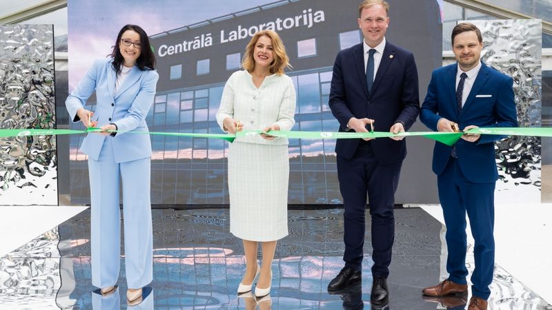 FOTO: Centrālā laboratorija atklāj modernāko laboratoriju Baltijā