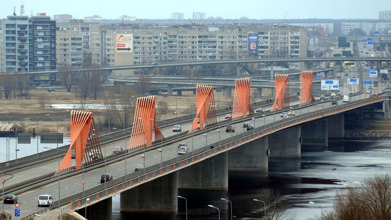 Samazinās atļauto braukšanas ātrumu uz Dienvidu tilta