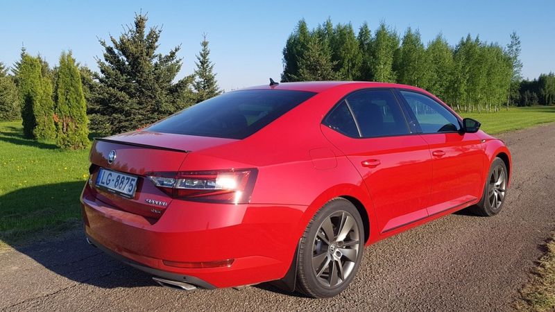 Škoda Superb atgūst otro jaunību