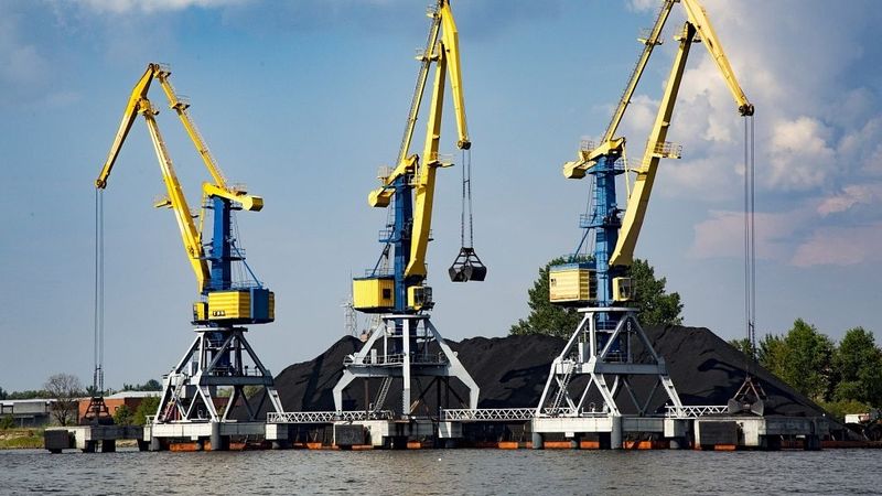 Lai pārņemtu Rīgas un Ventspils ostas, veidos jaunu kompāniju