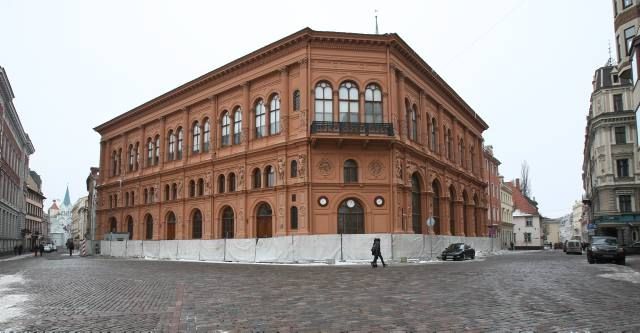 Biržas ēka atgūst kādreizējo spozmi