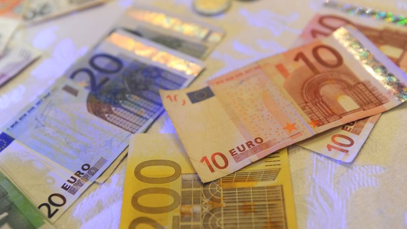 Vēlēšanās par balsi maksāja 5 - 20 eiro; iesaistītas vairākas partijas