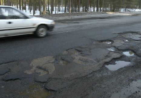 Bedraina ceļa dēl Rīgas domei jāšķiras no 88 latiem