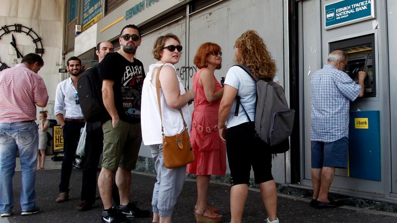 Baņķieri: Grieķija pagarinās «banku brīvdienas»