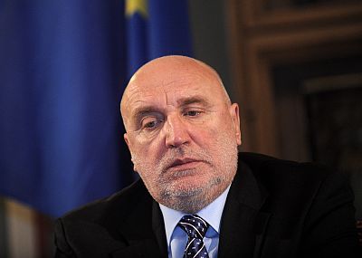 Godmanis: ja cilvēki nebūtu aizbraukuši strādāt citur, situācija būtu vēl smagāka