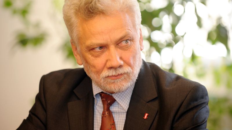 Feiferis: Valdība nepieļaus referendumu par eiro ieviešanu