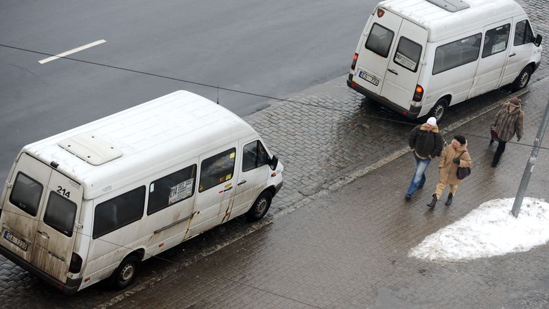 Nelegāli konkurenti noceļ pasažierus un draud Taksi.LV vadītājiem izrēķināties fiziski