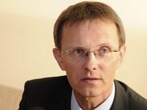 Finanšu ministrs: eiro ieviešana izmaksās pāris miljonu latu