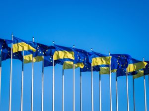 ES valstis vienojas atbloķēt 90 miljardu eiro aizdevumu Ukrainai