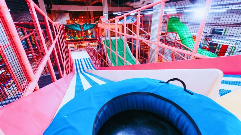 Bērnu sporta un izklaides klubā Akropolē investē 1,2 miljonus eiro