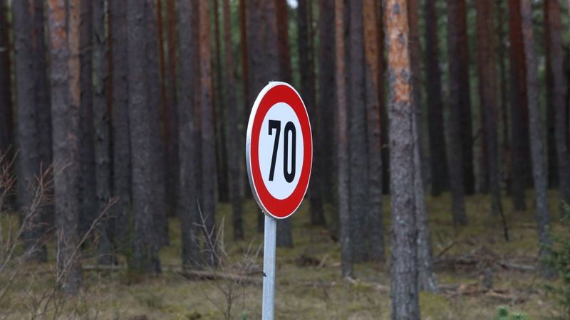 Atklās atjaunoto Vidzemes šosejas posmu pie Sēnītes