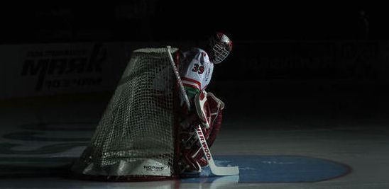 KHL lielo reklāmas kumosu paņem maza aģentūra